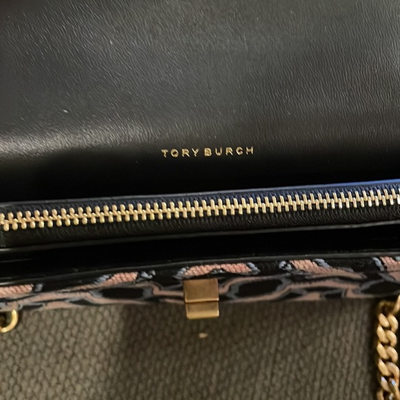 Tory Burch crossbody brand new - Picture 4 of 6